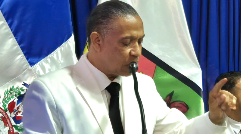 Alcalde Alex Díaz presenta rendición de cuentas 2026-2027 destacando obras, transparencia y apoyo del Gobierno Central