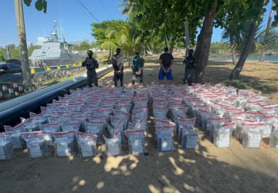 DNCD incauta 978 paquetes de presunta cocaína en costas de Santo Domingo DNCD incauta 978 paquetes de presunta cocaína en costas de Santo Domingo