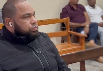 Reducen de 20 a 15 años de prisión la condena contra "Kinkon" por homicidio en SFM; hermano de la víctima sale indignado del tribunal