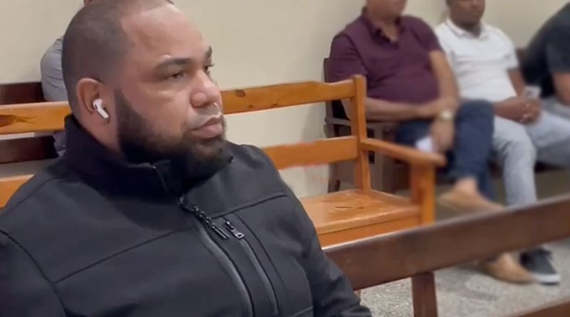 Reducen de 20 a 15 años de prisión la condena contra "Kinkon" por homicidio en SFM; hermano de la víctima sale indignado del tribunal