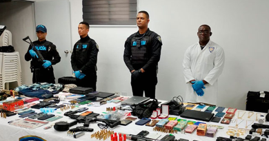 Desmantelan red internacional de tráfico de armas que operaba desde SFM y Santo Domingo Desmantelan red internacional de tráfico de armas que operaba desde SFM y Santo Domingo