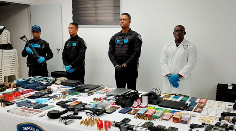 Desmantelan red internacional de tráfico de armas que operaba desde SFM y Santo Domingo Desmantelan red internacional de tráfico de armas que operaba desde SFM y Santo Domingo