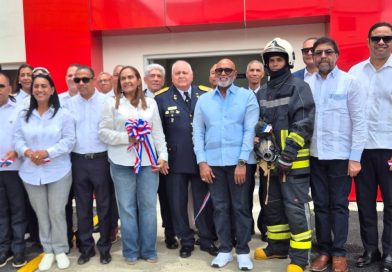 Gobierno Dominicano entrega moderno cuartel del Cuerpo de Bomberos de SFM