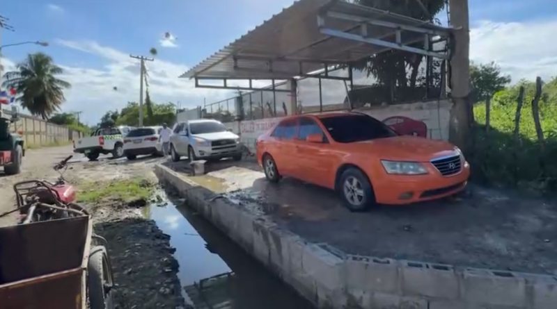 Autoridades desmantelan lavadero ilegal que obstruía vía pública en SFM