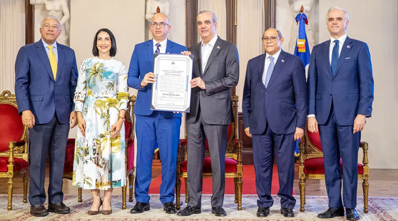 Dr. Nelson Abreu Ventura recibe Premio Nacional a la Excelencia Docente 2026