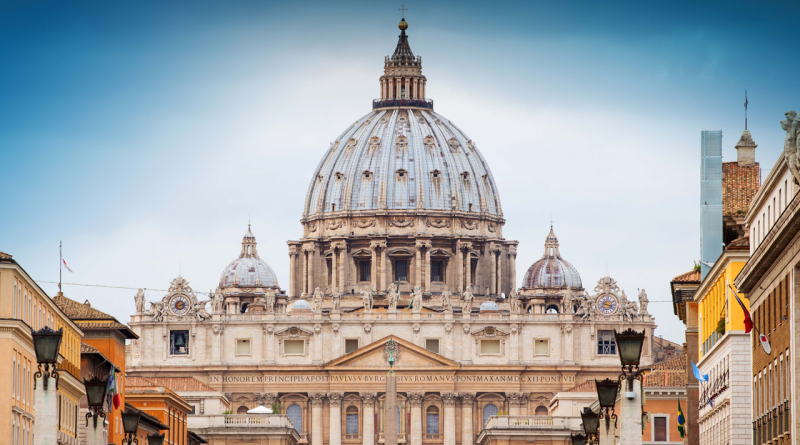 El Vaticano sanciona a seis obispos tradicionalistas por desacato El Vaticano sanciona a seis obispos tradicionalistas por desacato