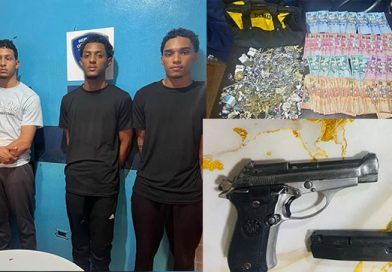 Apresan a cuatro jóvenes de SFM tras presunto asalto a joyería en Santiago Apresan a cuatro jóvenes de SFM tras presunto asalto a joyería en Santiago