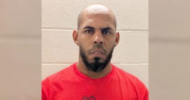 Capturan en Nueva Jersey a hombre buscado por homicidio cuando intentaba viajar a RD Capturan en Nueva Jersey a hombre buscado por homicidio cuando intentaba viajar a RD