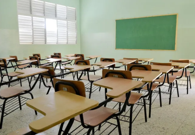 Más de 450 mil estudiantes quedaron sin cupo y más de 100 escuelas no abrirán el lunes Más de 450 mil estudiantes quedaron sin cupo y más de 100 escuelas no abrirán el lunes