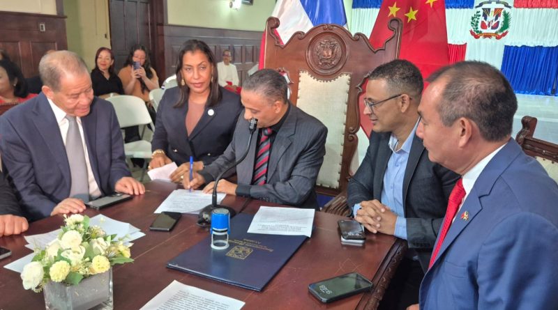 San Francisco de Macorís y Enping formalizan convenio de hermanamiento para impulsar cooperación y desarrollo San Francisco de Macorís y Enping formalizan convenio de hermanamiento para impulsar cooperación y desarrollo