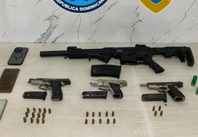 PN apresa dos hombres y ocupa cuatro armas de fuego próximo al Palacio de Justicia de SFM PN apresa dos hombres y ocupa cuatro armas de fuego próximo al Palacio de Justicia de SFM