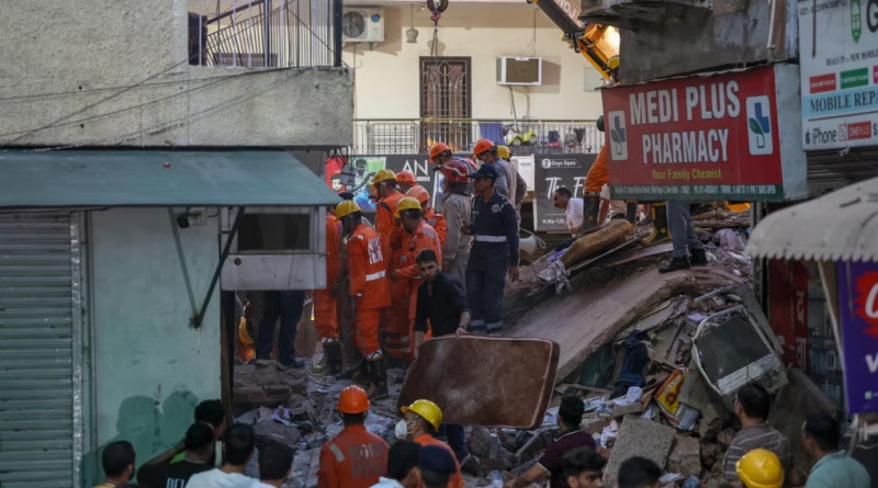 Aumentan a 6 los muertos tras el derrumbe de un hospital universitario en Nueva Delhi Aumentan a 6 los muertos tras el derrumbe de un hospital universitario en Nueva Delhi