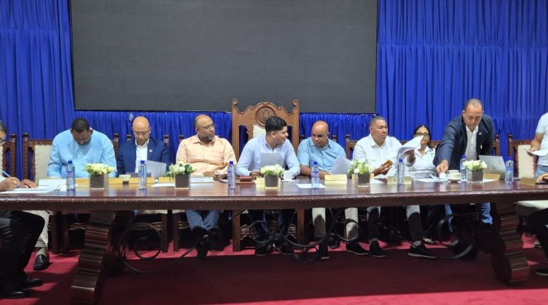 Ayuntamiento de SFM ejecutará obras comunitarias en 2027 con inversión de RD$33.8 millones Ayuntamiento de SFM ejecutará obras comunitarias en 2027 con inversión de RD$33.8 millones