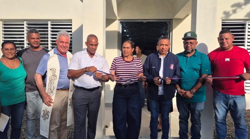 Ayuntamiento de SFM entrega centro comunal Cordero Tejada y otras obras por más de RD$12 millones Ayuntamiento de SFM entrega centro comunal Cordero Tejada y otras obras por más de RD$12 millones